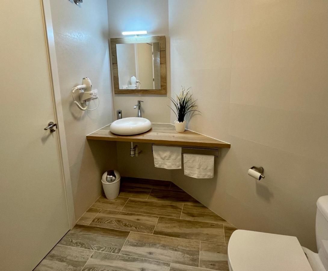 Appartamento Apartamento Eucalipto Sotillo de la Adrada Esterno foto